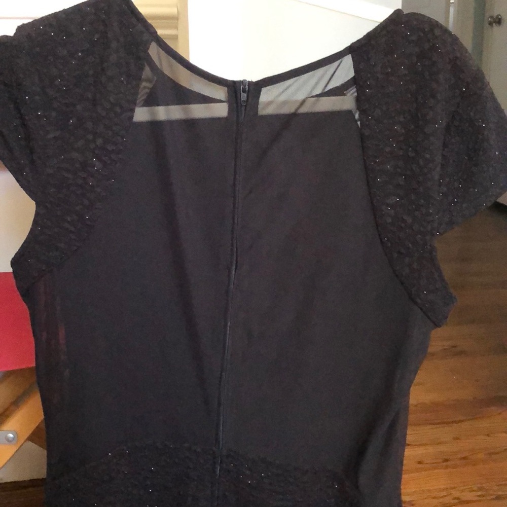 Dress - Picture 4 of 4
